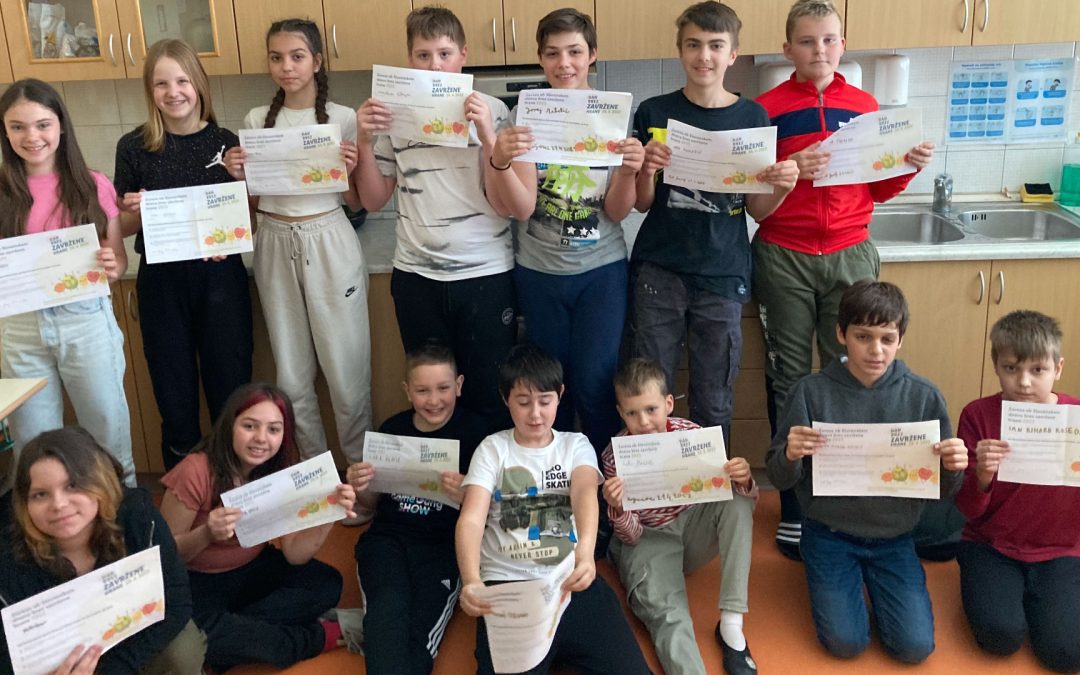 NARAVOSLOVNI DAN “HRANA NE SODI V SMETI”